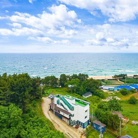 Gangneung Undukmaru Pension Exterior photo